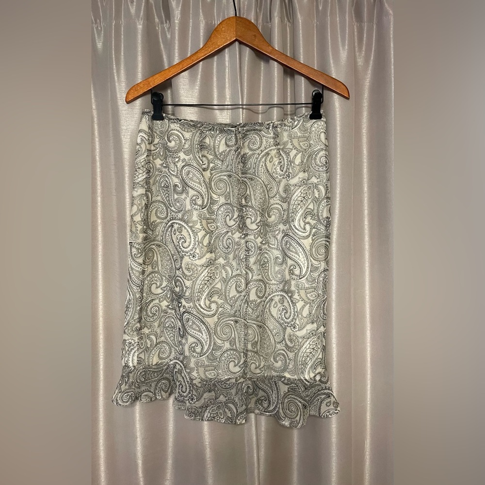 Beautiful print, lined rayon skirt